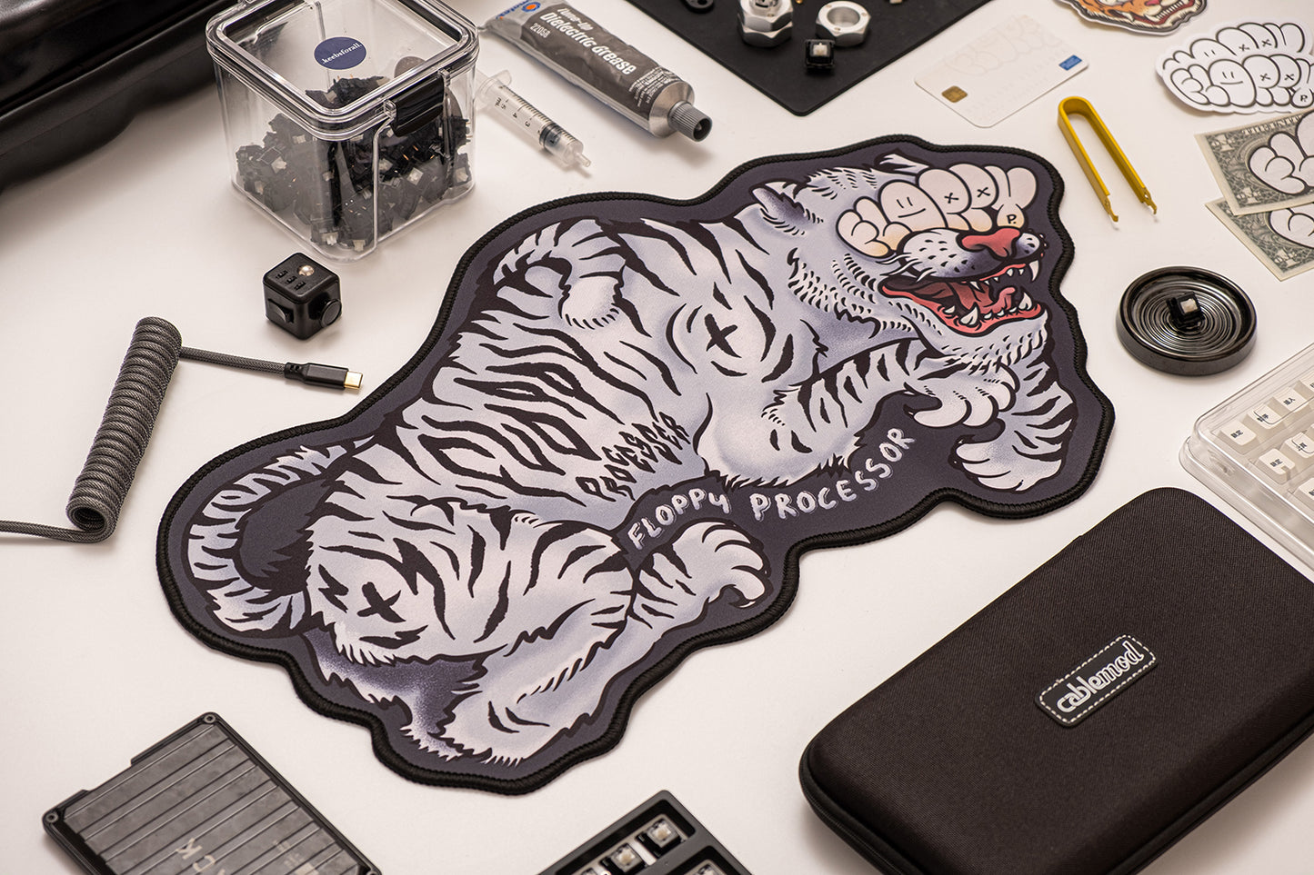 Floppy Tiger Mats - Keyboard Deskmat