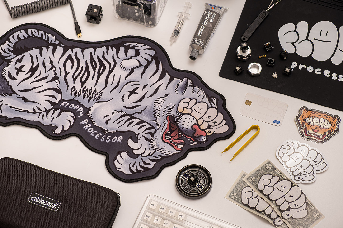 Floppy Tiger Mats - Keyboard Deskmat